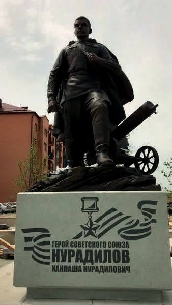 Монументальная скульптура