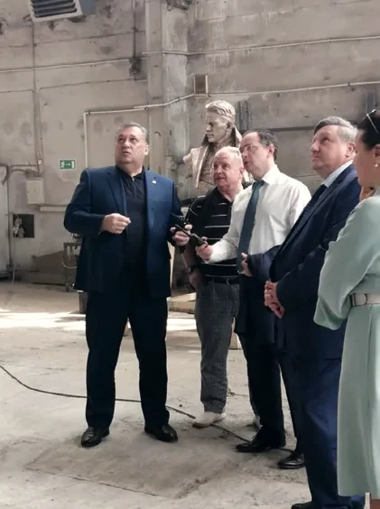 Приёмка памятника на заводе